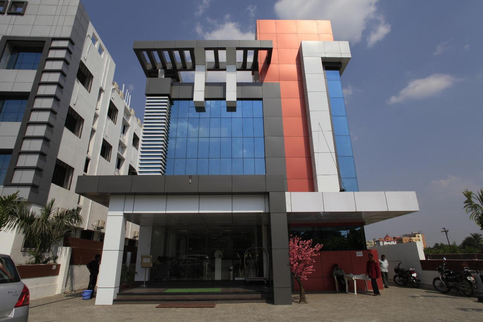 Hotel Sai Mahal Ширди Экстерьер фото